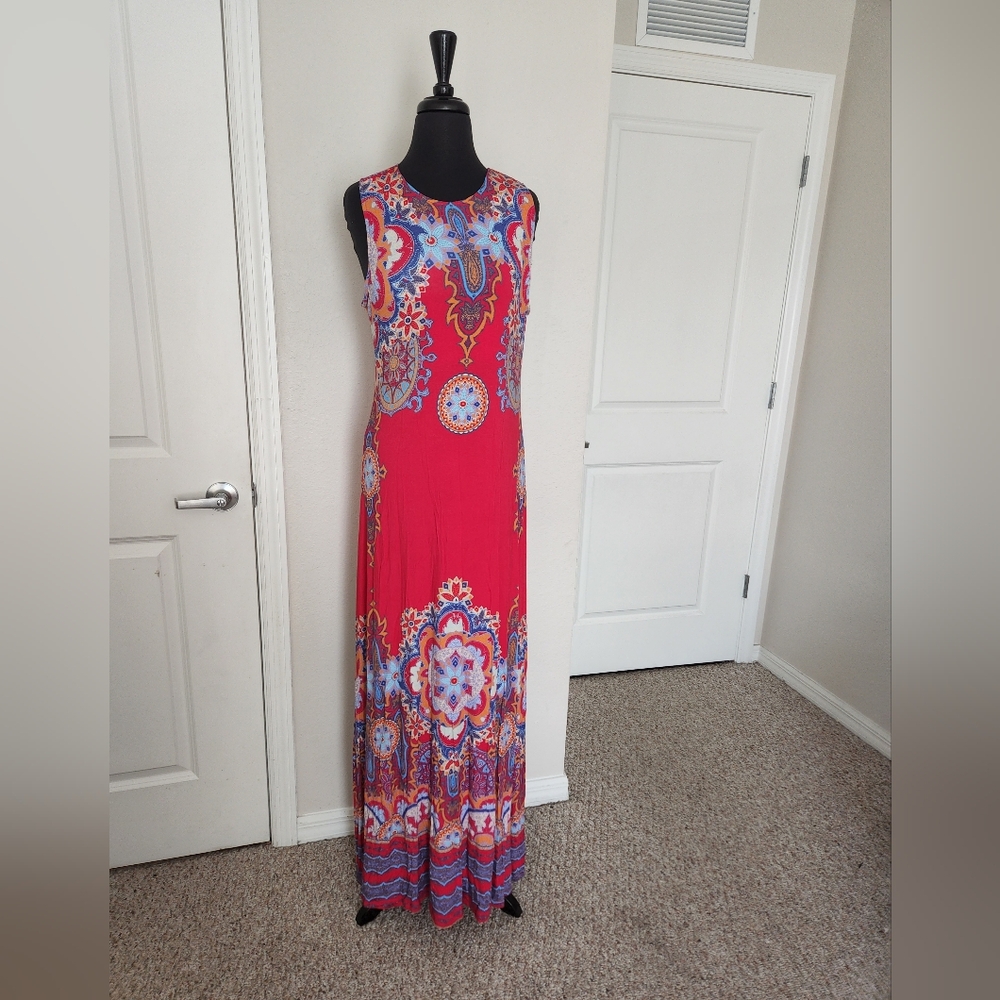 Elegant Red Paisley Maxi Dress